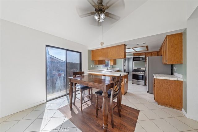 14464 Harvey, Riverside, CA 92503
