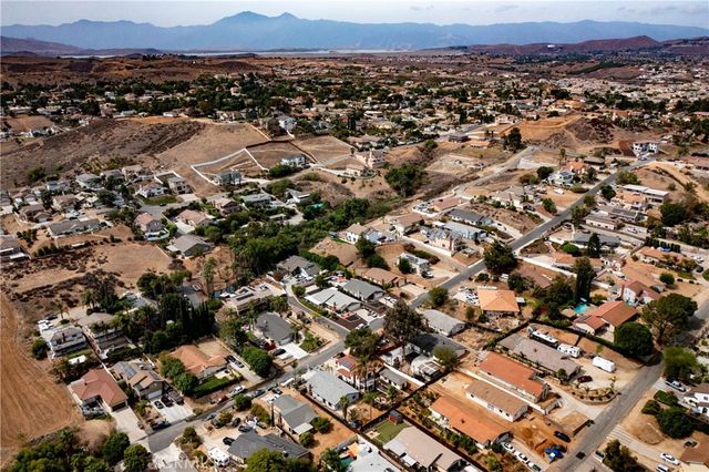 14464 Harvey, Riverside, CA 92503