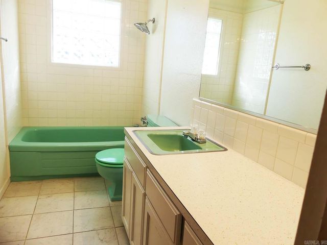 103 Sunset Bay, Hot Springs, AR 71913