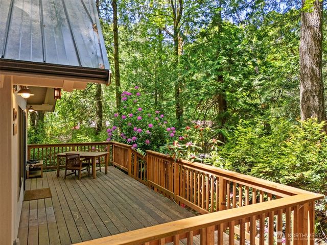 450 E Pointes Drive E, Shelton, WA 98584