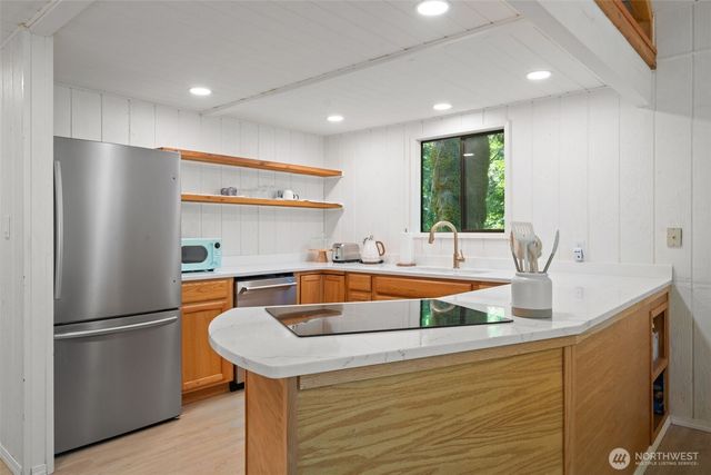 450 E Pointes Drive E, Shelton, WA 98584