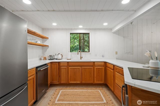450 E Pointes Drive E, Shelton, WA 98584