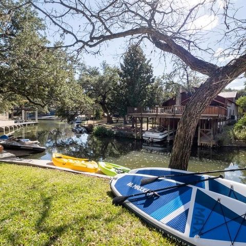 1943 Glencove DR, Kingsland, TX 78639