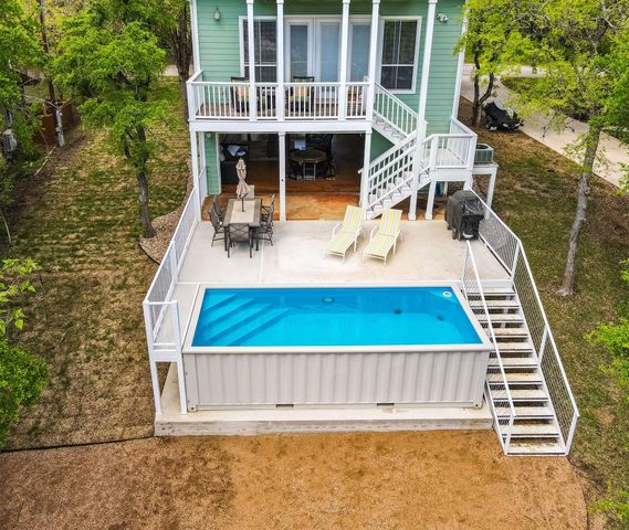 1943 Glencove DR, Kingsland, TX 78639