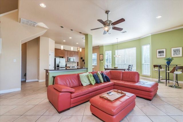 1943 Glencove DR, Kingsland, TX 78639