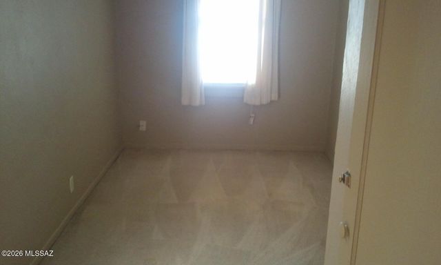 114 E Blacklidge Drive, Tucson, AZ 85705