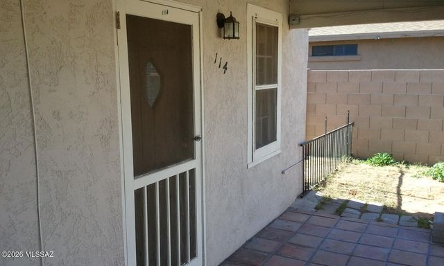 114 E Blacklidge Drive, Tucson, AZ 85705