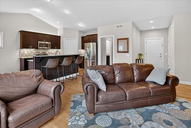 1007 Tara Lane, Waunakee, WI 53597