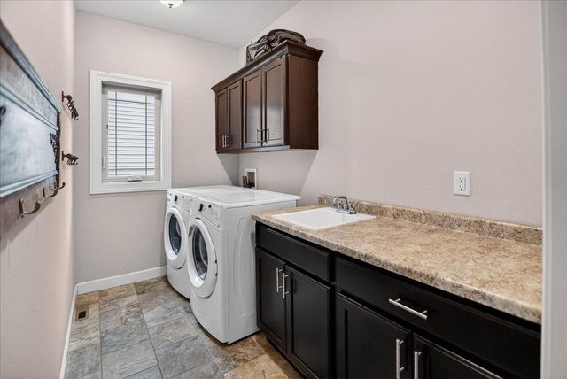 1007 Tara Lane, Waunakee, WI 53597
