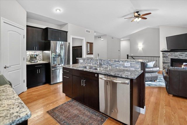 1007 Tara Lane, Waunakee, WI 53597