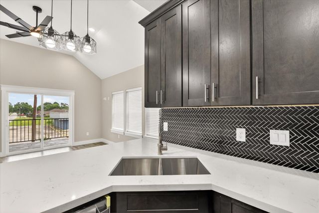 3434 Sunbeam Street A, Houston, TX 77051