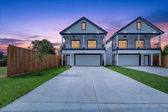 3434 Sunbeam Street A, Houston, TX 77051