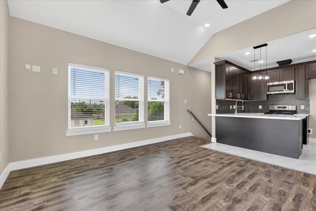 3434 Sunbeam Street A, Houston, TX 77051