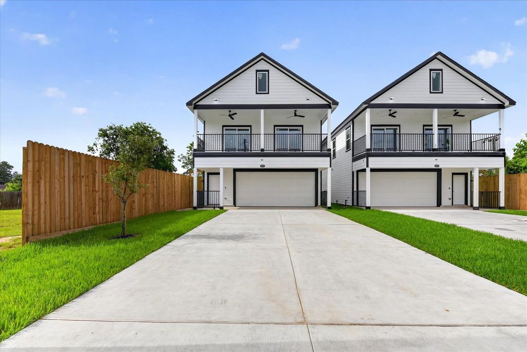 3434 Sunbeam Street A, Houston, TX 77051