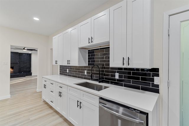 6644 Pleasant Ridge Drive, North Richland Hills, TX 76180