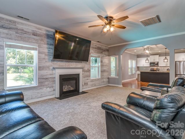 126 Misty Woods Drive, Lake Wylie, SC 29710