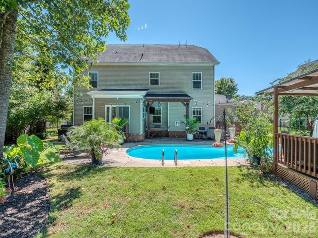 126 Misty Woods Drive, Lake Wylie, SC 29710