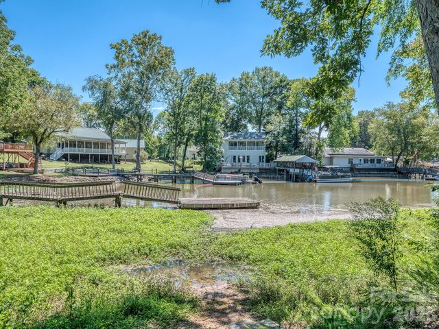 126 Misty Woods Drive, Lake Wylie, SC 29710