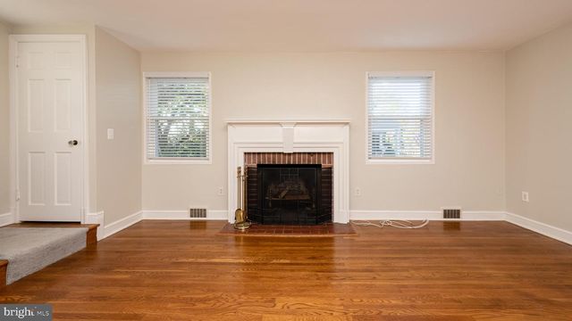 4814 ARLINGTON BLVD, Arlington, VA 22204