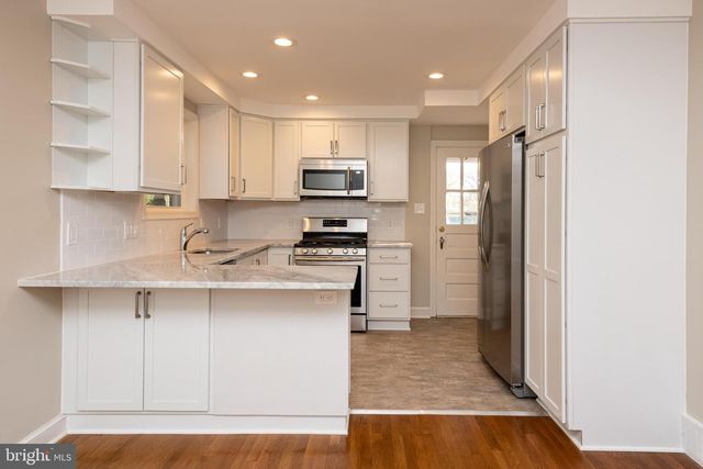 4814 ARLINGTON BLVD, Arlington, VA 22204