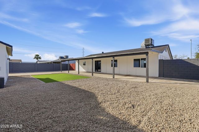 3401 W ORAIBI Drive, Phoenix, AZ 85027