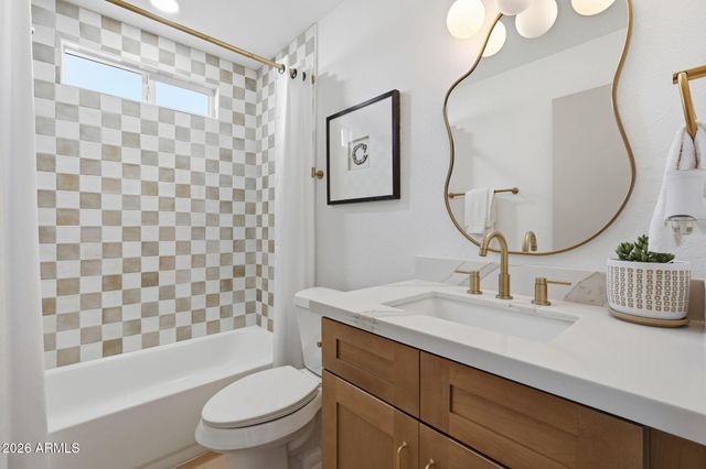 3401 W ORAIBI Drive, Phoenix, AZ 85027