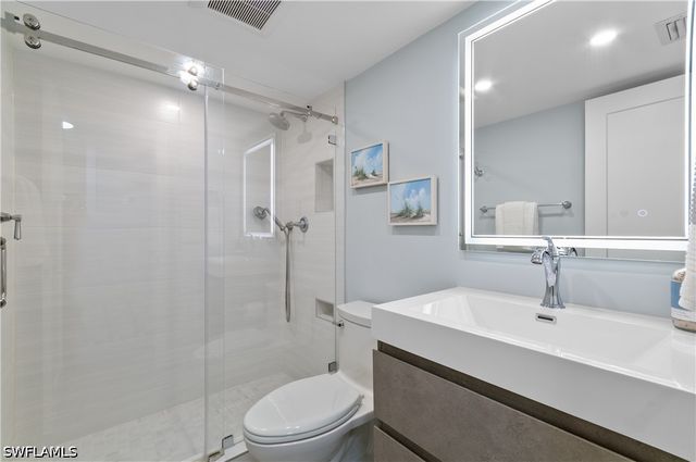 658 Broad AVE S J658, Naples, FL 34102
