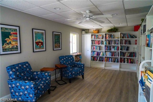 658 Broad AVE S J658, Naples, FL 34102