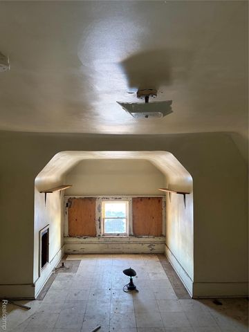 82 W Grand, Highland Park, MI 48203