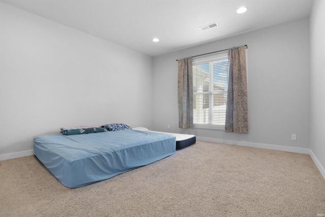 5610 Belmont Drive, Newburgh, IN 47630