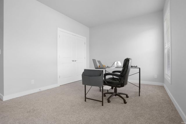 5610 Belmont Drive, Newburgh, IN 47630