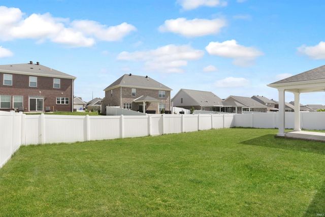 5610 Belmont Drive, Newburgh, IN 47630