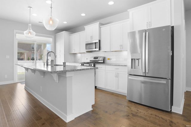5610 Belmont Drive, Newburgh, IN 47630