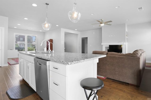 5610 Belmont Drive, Newburgh, IN 47630