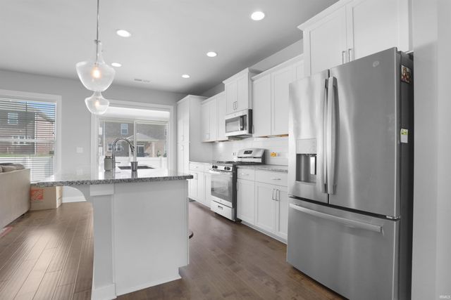 5610 Belmont Drive, Newburgh, IN 47630