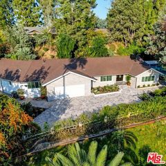 4732 Del Moreno Drive, Woodland Hills (los Angeles), CA 91364
