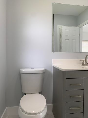 4005 NW 76th Avenue, Coral Springs, FL 33065