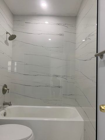 4005 NW 76th Avenue, Coral Springs, FL 33065