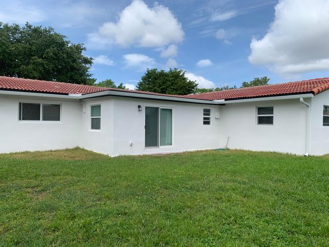 4005 NW 76th Avenue, Coral Springs, FL 33065