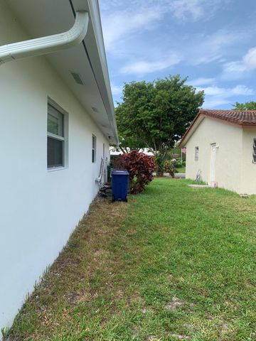 4005 NW 76th Avenue, Coral Springs, FL 33065