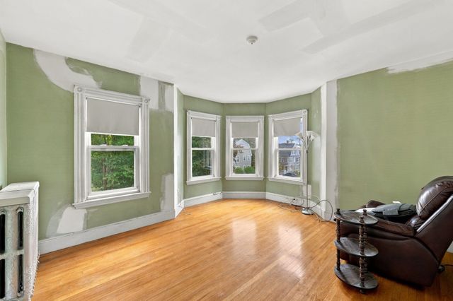 36 Hastings St, Boston, MA 02132