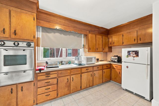 36 Hastings St, Boston, MA 02132