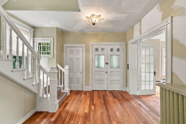 36 Hastings St, Boston, MA 02132