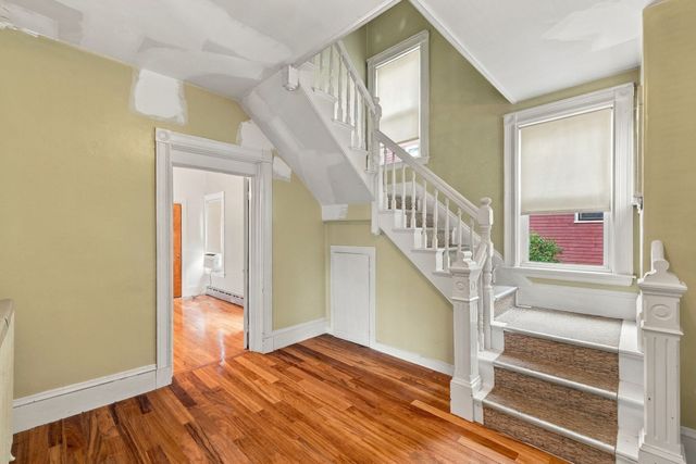 36 Hastings St, Boston, MA 02132