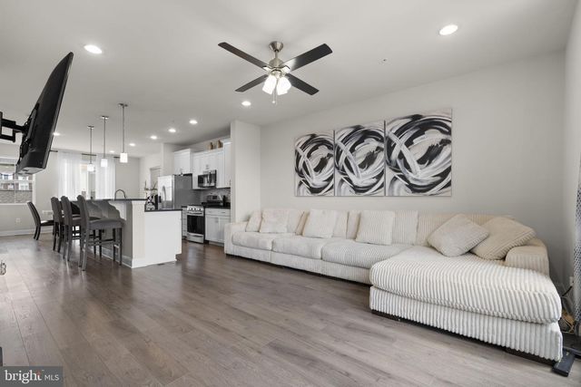 11279 ST LUKE DR, White Plains, MD 20695