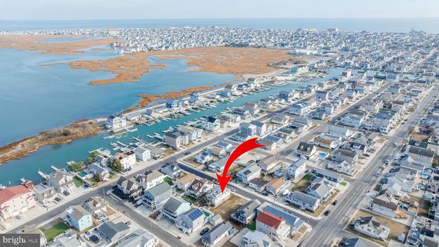 6 J AVE, Wildwood, NJ 08260