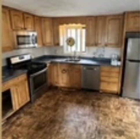 251 Butman Rd, Lowell, MA 01852