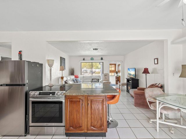 420 CROSSWINDS DRIVE, Palm Harbor, FL 34683