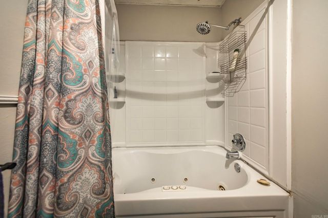 609 Lynnewood Drive, Jacksonville, AR 72076