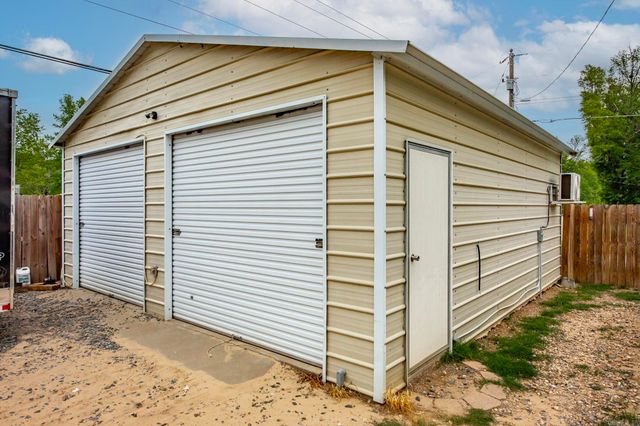 609 Lynnewood Drive, Jacksonville, AR 72076